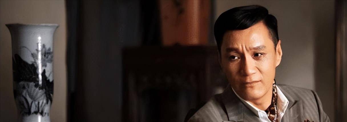 同样是演陈独秀把冯远征吴刚和于和伟放一起看差别就出来了