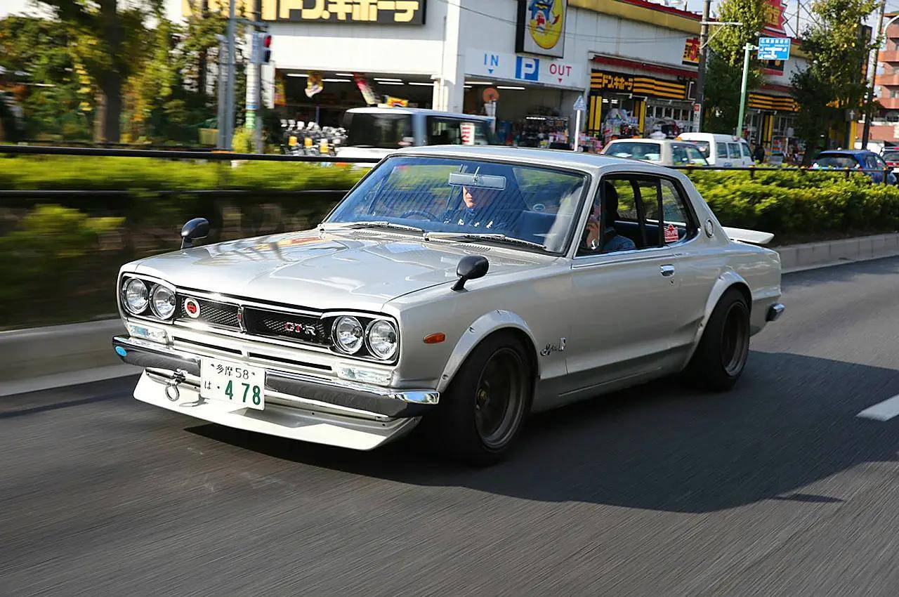 s20发动机原厂可爆发160匹马力,使得第一代的skyline gtr最高速可达