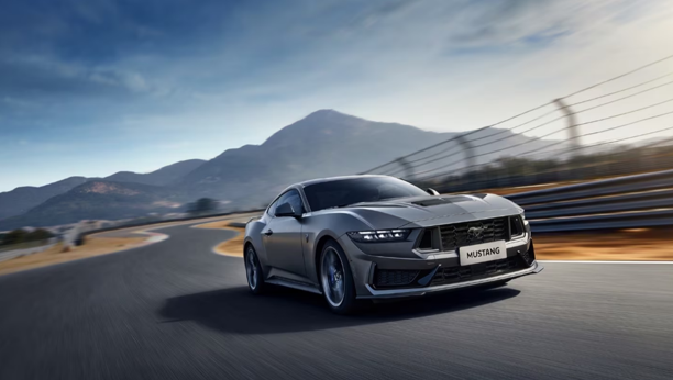 高性能跑车标杆全新福特mustang dark horse,再现偶像级跑车传奇_搜狐