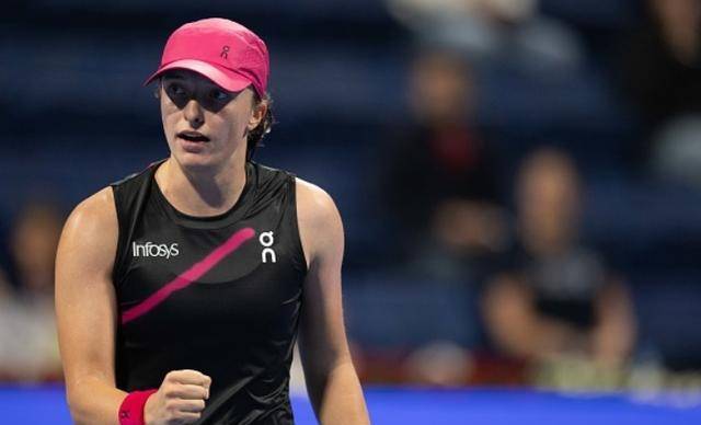 两人之前仅有一次交手,而斯瓦泰克则获胜.