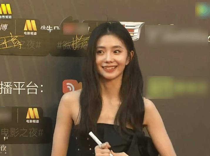 原创微博之夜小花生图刘浩存有灵气周也惊艳欧阳娜娜身材让人愣了