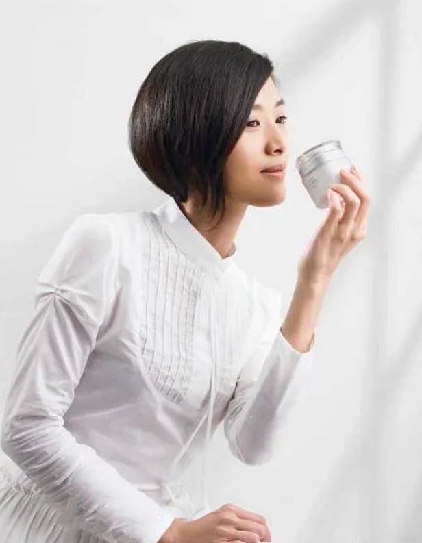 原创凭一首鸭子横空出世26年过去了苏慧伦如今怎么样了