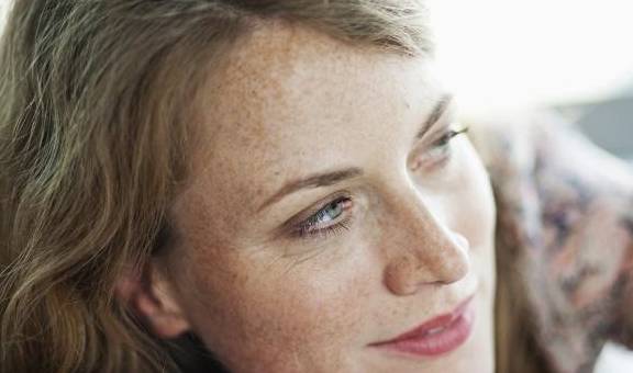 原创出现老年斑怎么办巧用4个方法还你一张干净无暇的脸