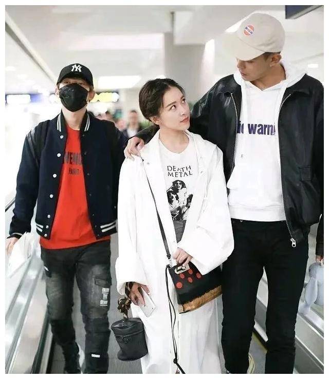 更令人心烦意乱的是,纪凌尘和朱梓骁之间的矛盾.