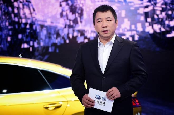 比如出任一汽-大众总经理时,刘亦功把"万里征程风正劲,千钧重任启新程