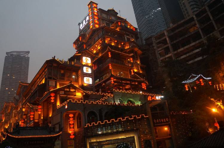 重庆洪崖洞3日游需要多少钱,重庆3日游要多少费用,纯玩无购物,驴友分