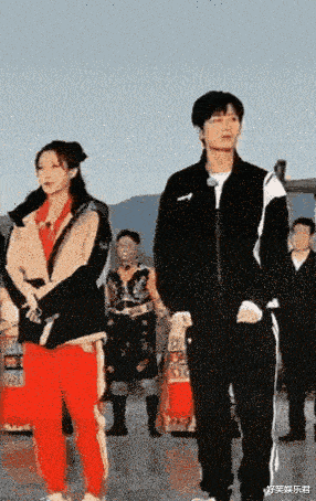 原创跑男黄河篇路透成毅皮衣造型清爽看清蔡徐坤校园男神没跑了