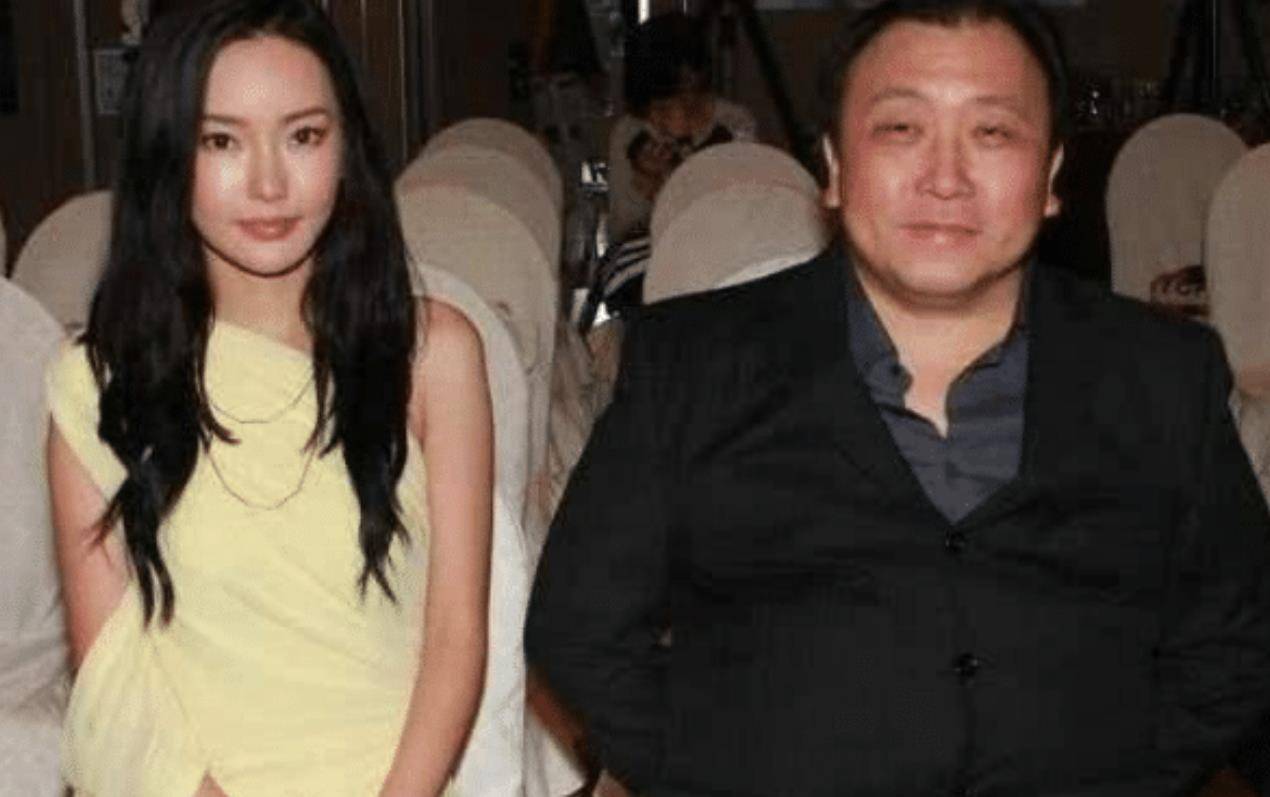 原创一名普通大二学生被王晶挖掘狂捞30亿身材好到爆表