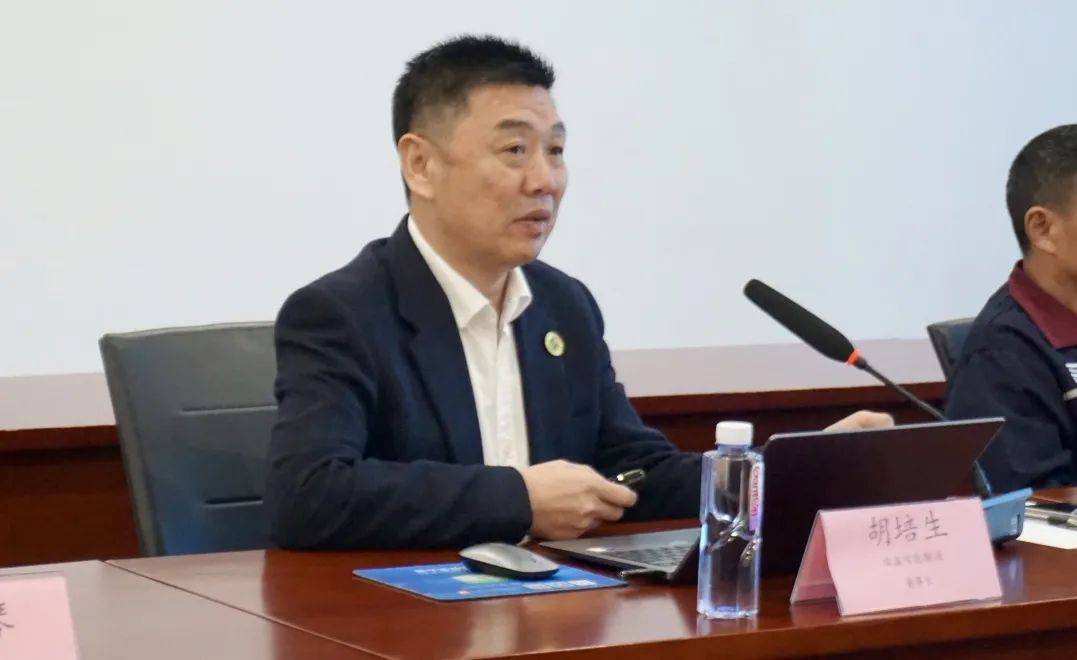 荆州市公安县人民政府副县长陈俊杰一行莅临鑫钻股份参观指导