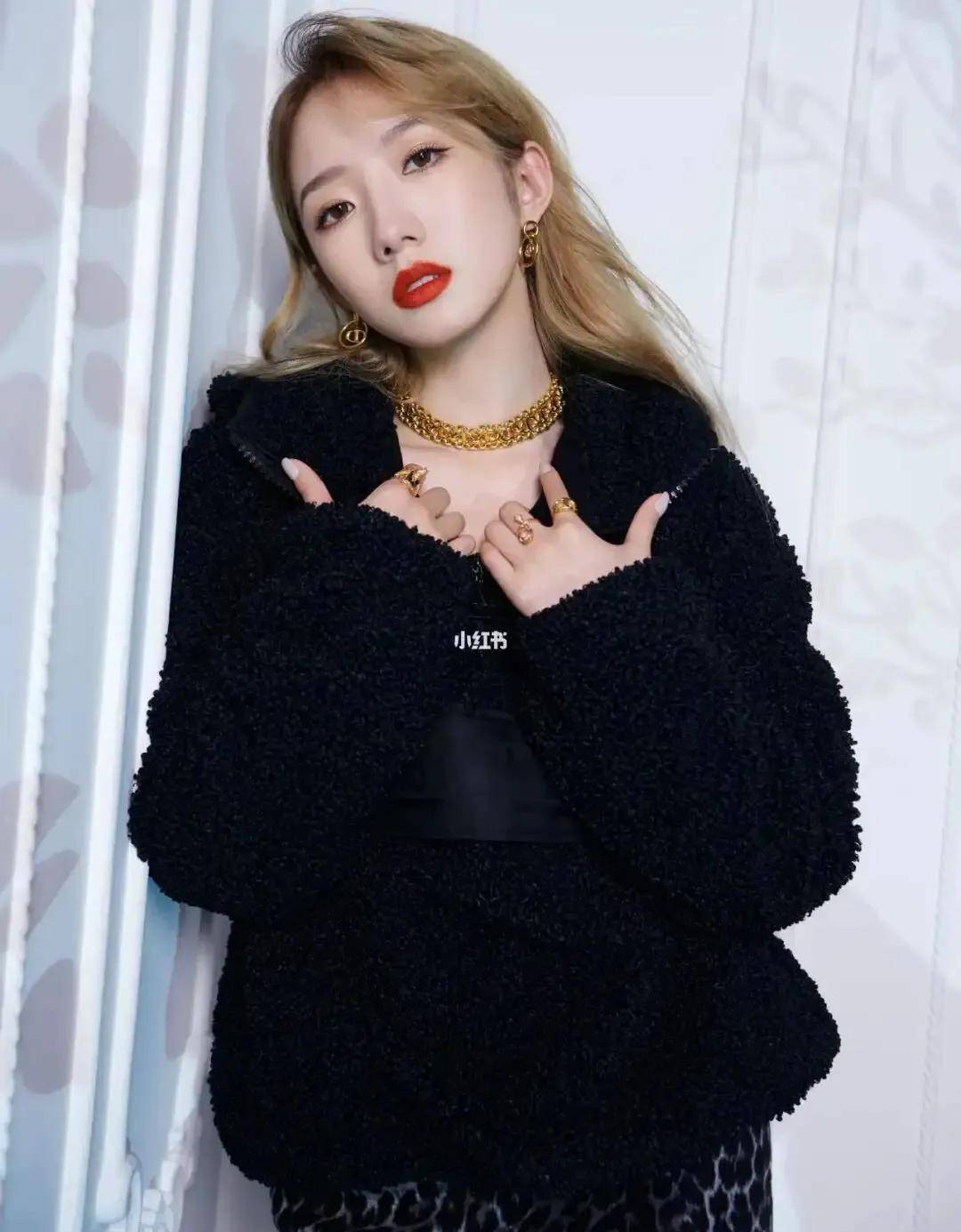 盘点那些表面很火,却没有代表作的明星_周杰伦_孟美岐_我的偶像