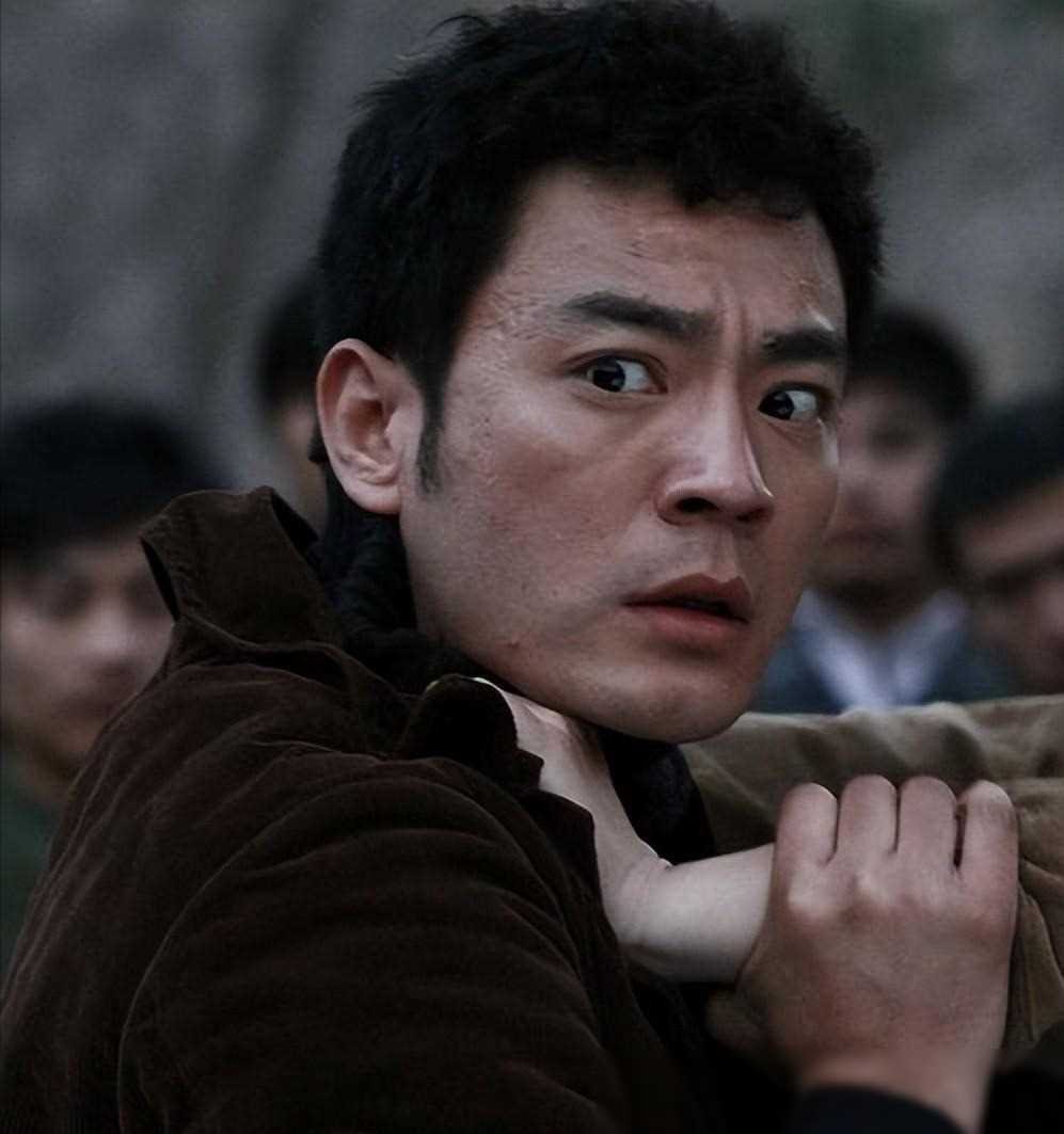 他娶过郝蕾,爱过王珞丹,负了殷桃,没想到38岁时娶了小11岁_李光洁_婚