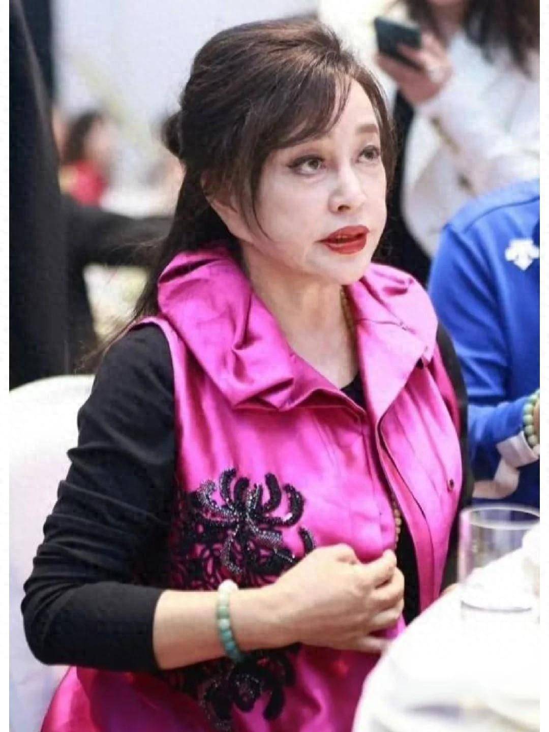 刘晓庆的真实年龄简历图片