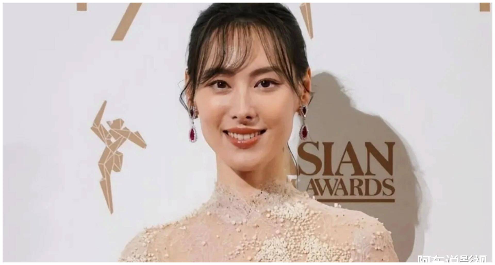 亚洲电影大奖躲过了36岁的赵丽颖我却被48岁的蒋勤勤惊艳了