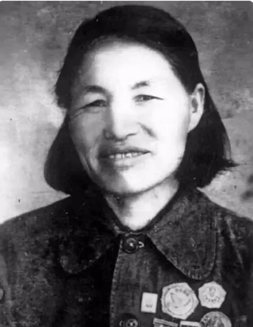 原创冷月英是谁提起刘文彩水牢可能猜出来了