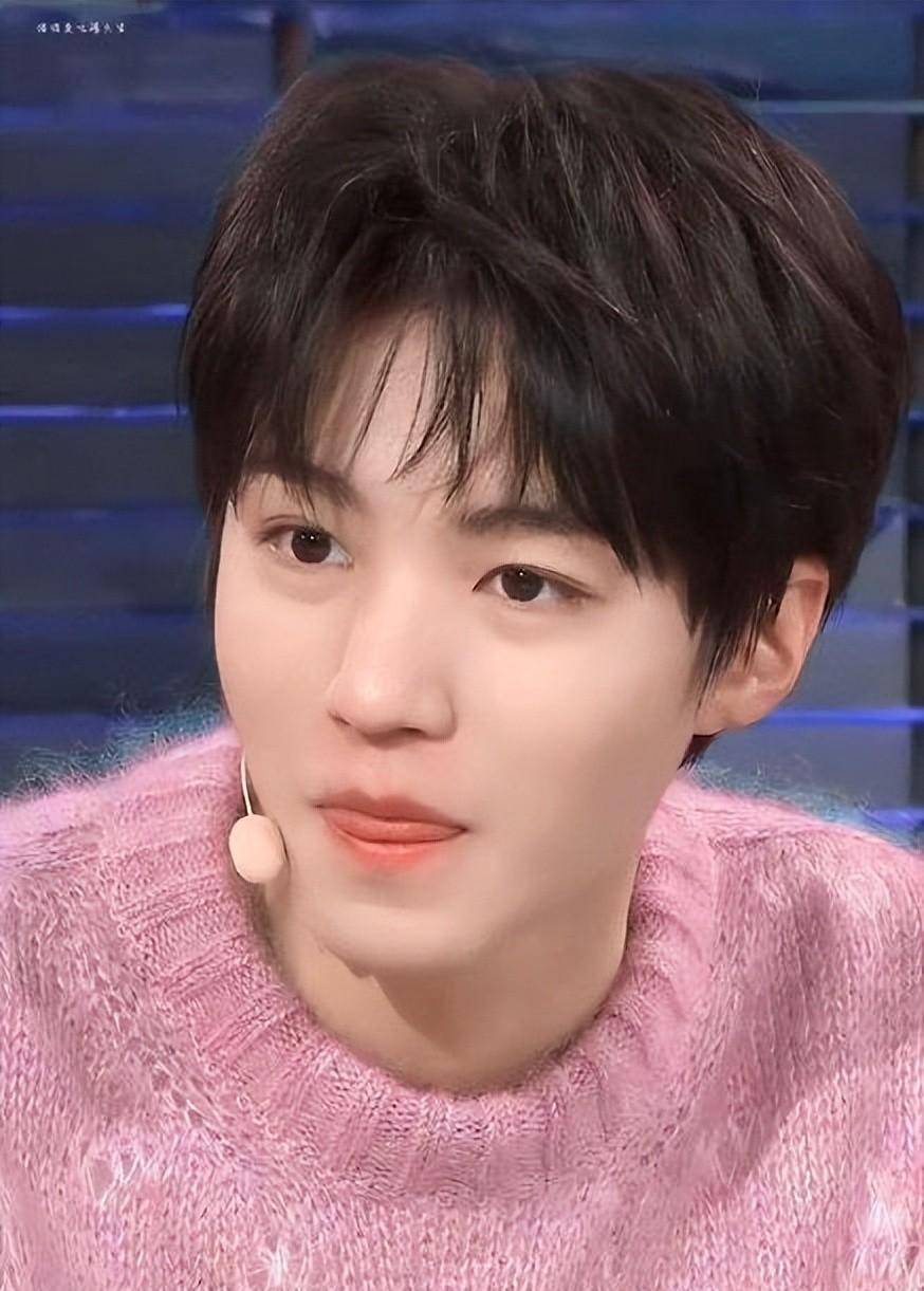 王俊凯elle专访:微博是我分享生活趣事的朋友圈,有趣才发_社交_媒体