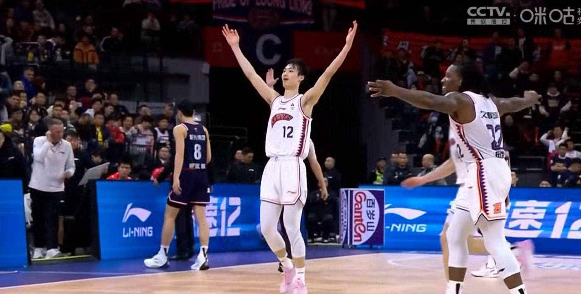 原创三分高手杨金蒙助广州队惜败顽强防守到底球迷盛赞太热血