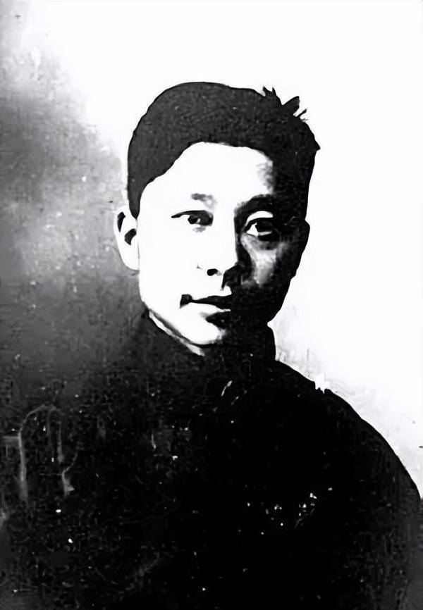 原创1942年老舍听到妻儿来重庆的消息手中筷子差点掉落这是为何