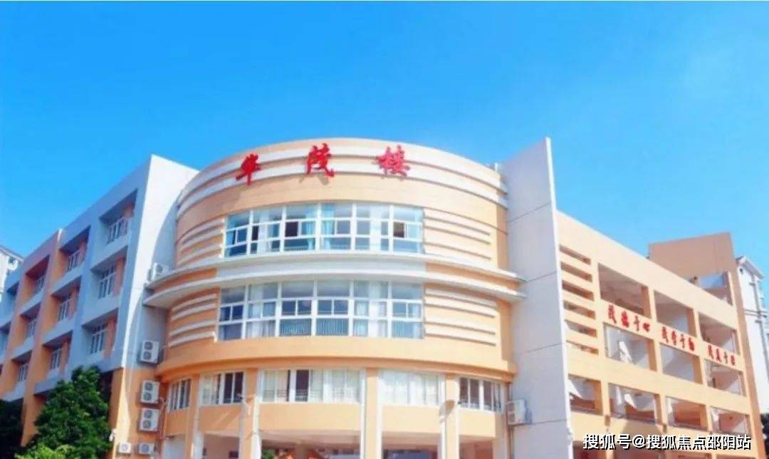 项目名校环绕,且自带12班双语国际幼儿园,同胜小学,安阜小学,中茂学校