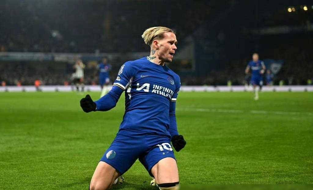 两位旧将强势崛起,英超再现老友相聚 曼城旧将破纪录_帕尔默_雅克松