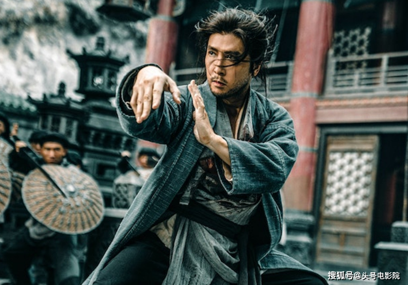 成龙头发白了,李连杰隐退,甄子丹《叶问5》成功夫片最后遮羞布_电影