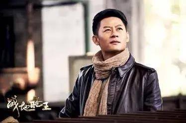 李健出生于河北省承德市,中国内地男演员,毕业于北京电影学院