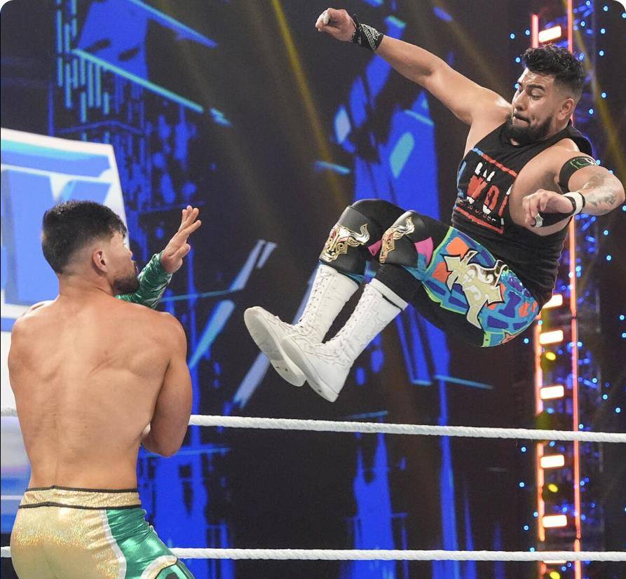 原创强森复刻03年音乐会两首歌抨击科迪和赛斯aj接受la骑士挑战