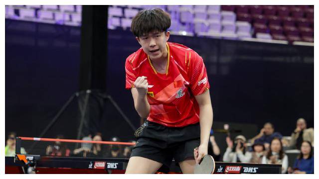 王楚钦超越樊振东王皓忧心忡忡球坛风云转变