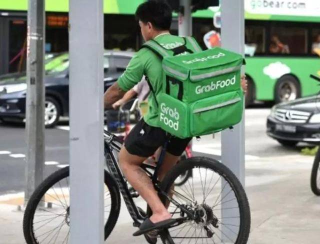 原创在新加坡送外卖可月入近5万当地骑手发声每天工作超12小时
