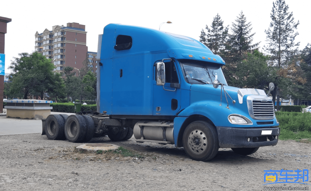 实拍福莱纳哥伦比亚美式长头牵引车_搜狐汽车_搜狐网