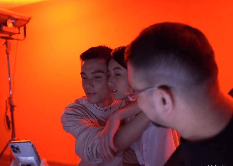 原创张子枫吴磊合作新电影拍摄海报花絮被传出这对cp有点甜