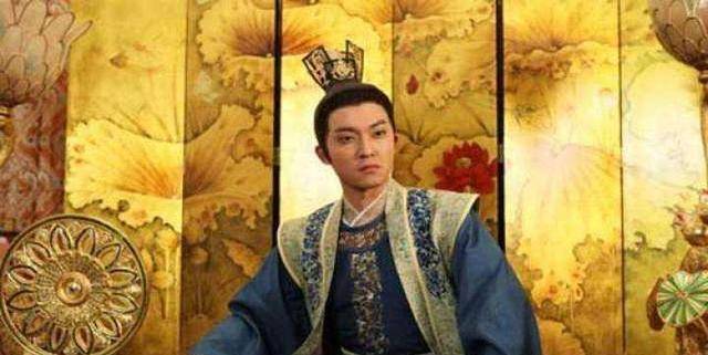 原创皇帝羞辱宰相嫁给他50岁老太婆洞房夜他开心叩谢皇帝