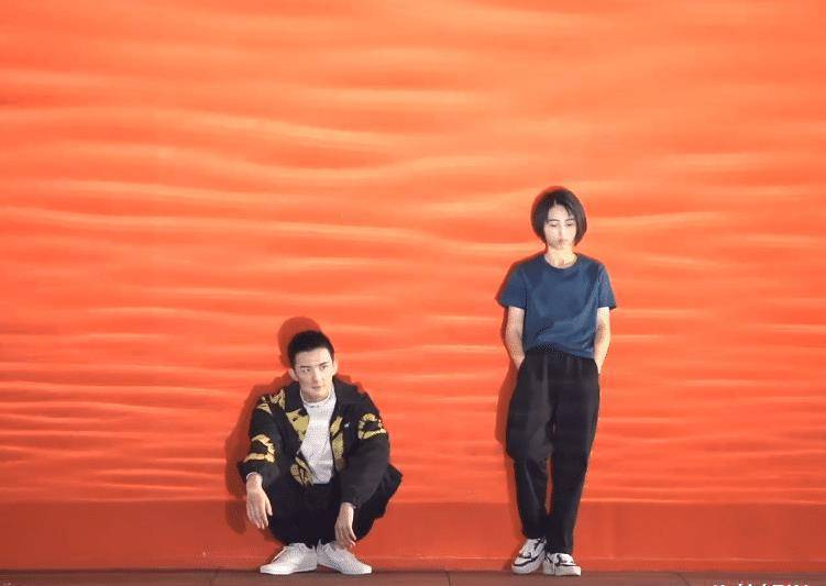 原创张子枫吴磊合作新电影拍摄海报花絮被传出这对cp有点甜