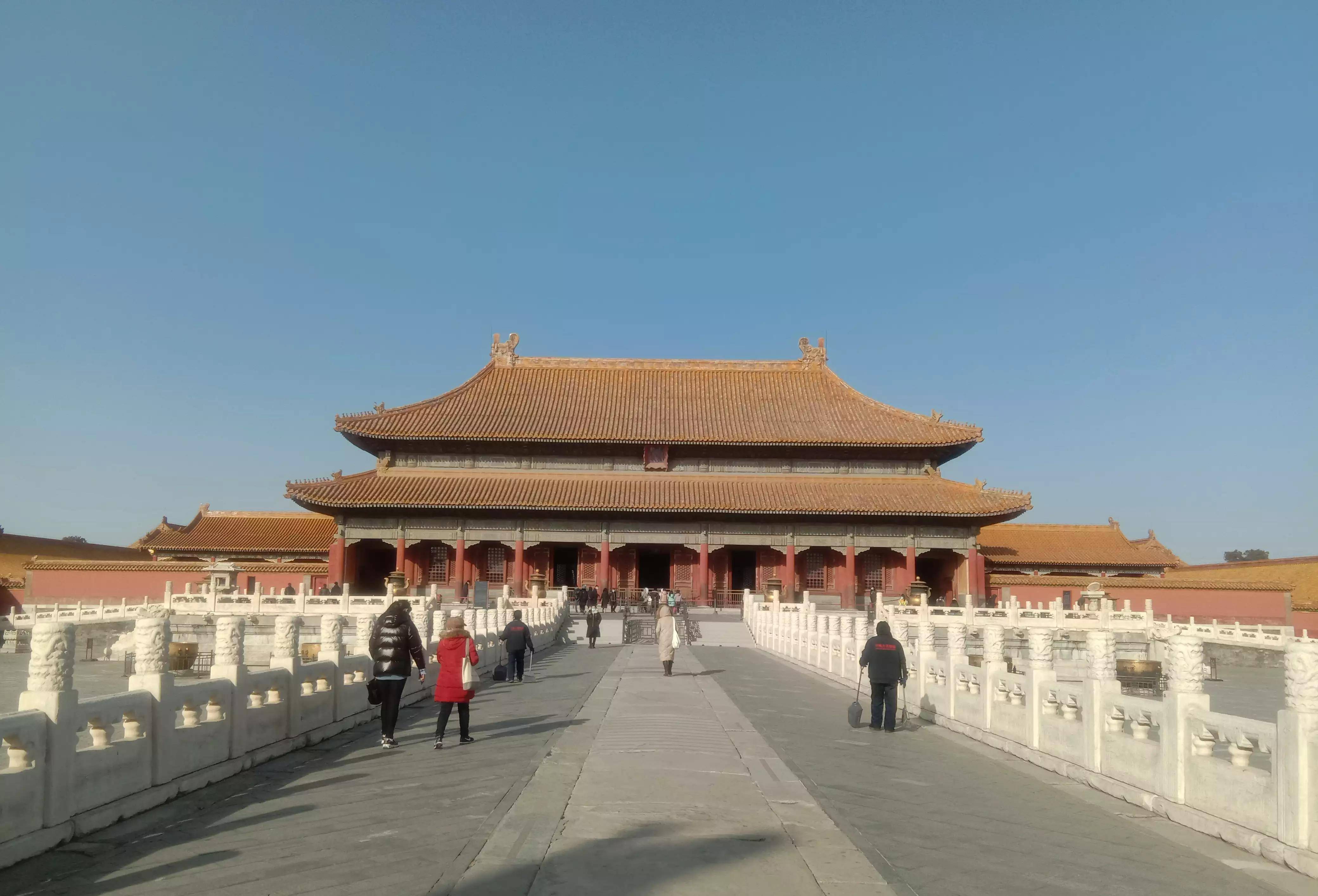 上朝视角(对面为保和殿)乾清门是清朝皇帝上朝的地方(明朝在太和门)