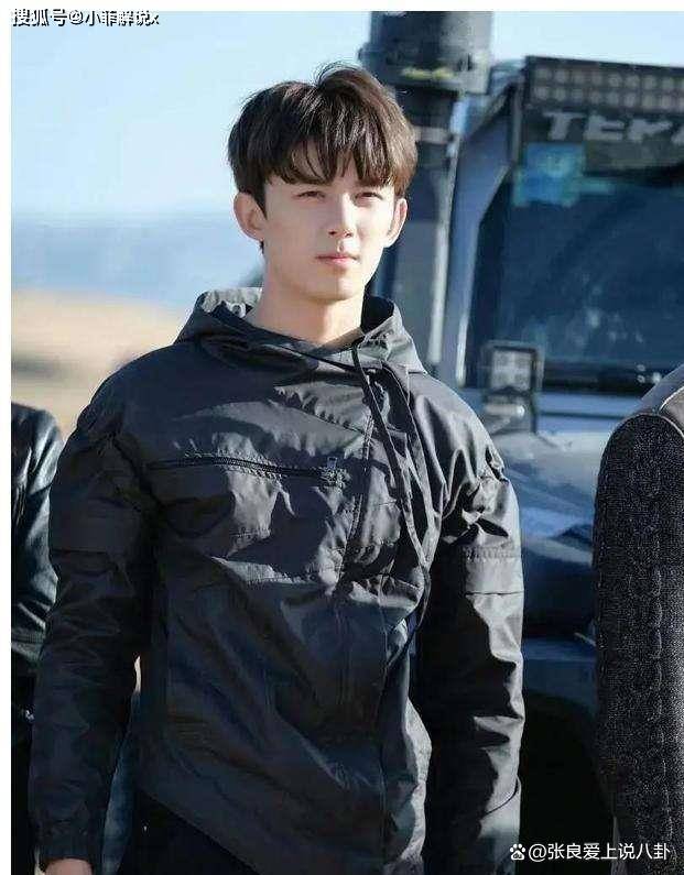 吴磊一夜之间被骂上热搜,遭遇舆情危机,从小萌娃到演艺圈的黑马