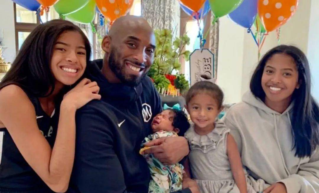 科比21岁大女儿出落成大女子,颜值不输瓦妮莎 未来"花落谁家"?