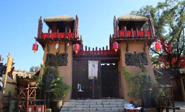 规模庞大的旅游景区,耗资上亿元建成,如今却冷冷清清_游客_中国_城市