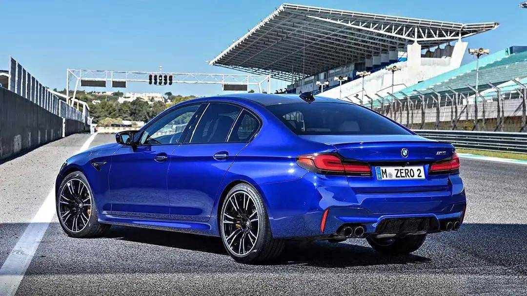 兼具顶级性能与绅士风度的"西装暴徒"新款宝马m5即将亮相_搜狐汽车