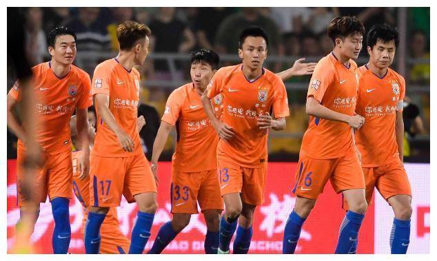 原创2比5鲁能亚冠失利备战赛惨败球迷感到无奈