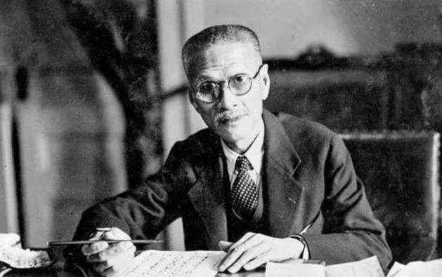 后来,貌美又聪慧的高玲,却被大汉奸王克敏给相中了,于是王克敏就把