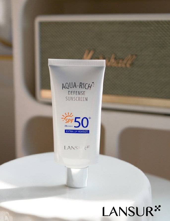 有了兰瑟水嫩隔离防晒霜的温柔呵护我能在尽情阳光下的展现娇嫩肌肤