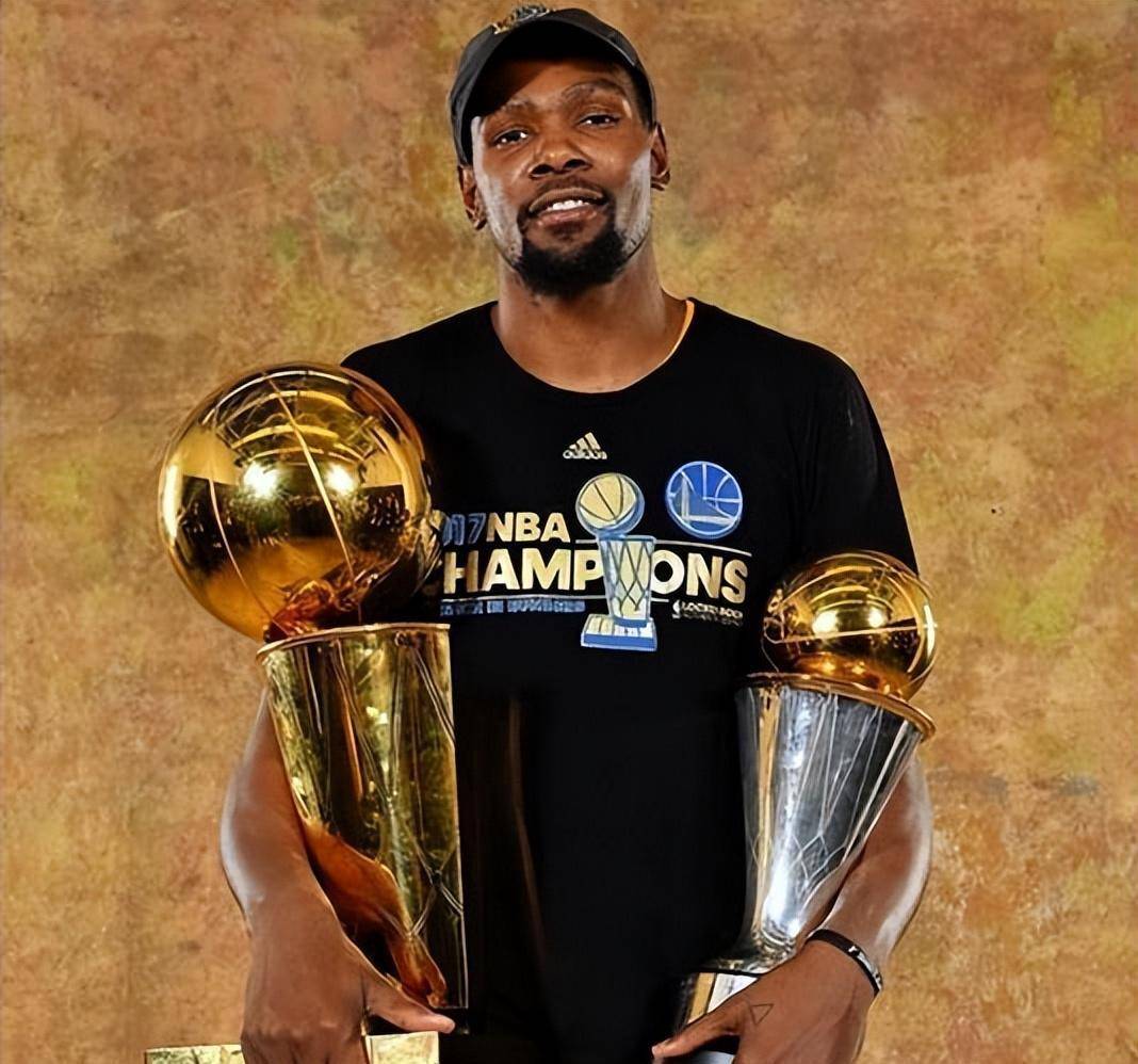 追梦:没勇士终身无冠,在勇士三年,杜兰特表现如何?