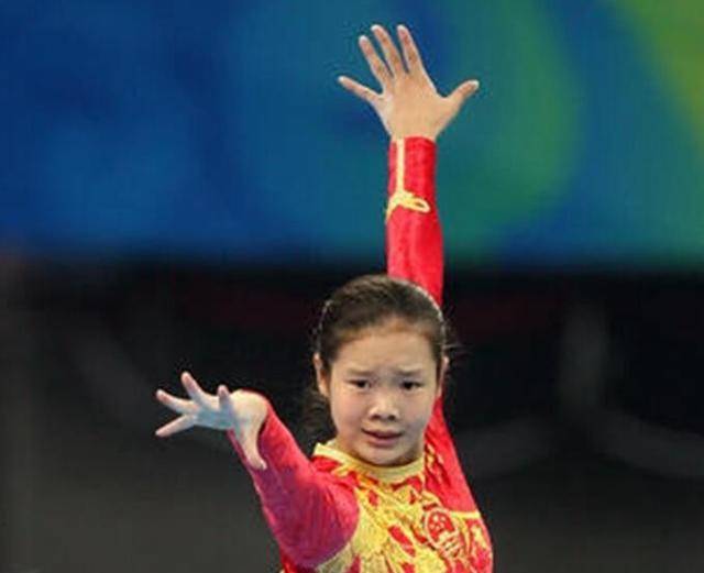 原创体操女皇程菲32岁胖近200斤恩师离世前盼着其早日找到男友