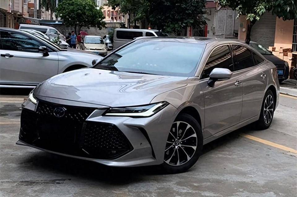 价格也十分的亲民,它就是丰田亚洲龙