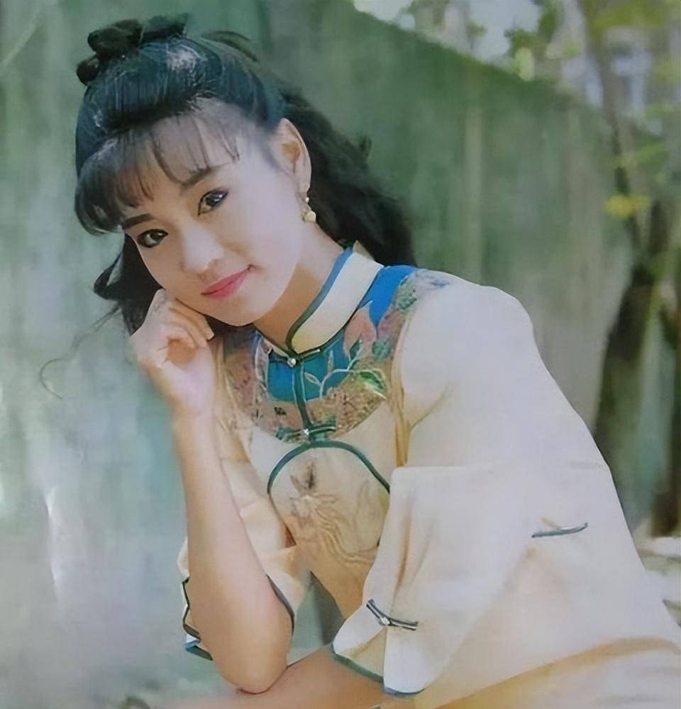 一个借肚上位挤掉倪萍一个胎死腹中这5位琼女郎现状如何