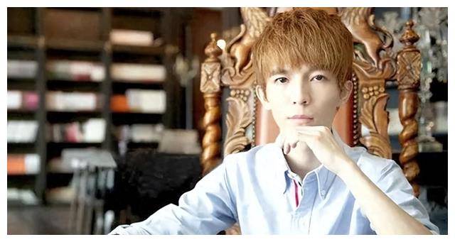 郭敬明对程潇参与韩团体活动不满希望她注重自己的职业素养