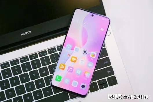 在性能方面,荣耀play7t配备了8gb的运行内存和128gb的存储空间,能够