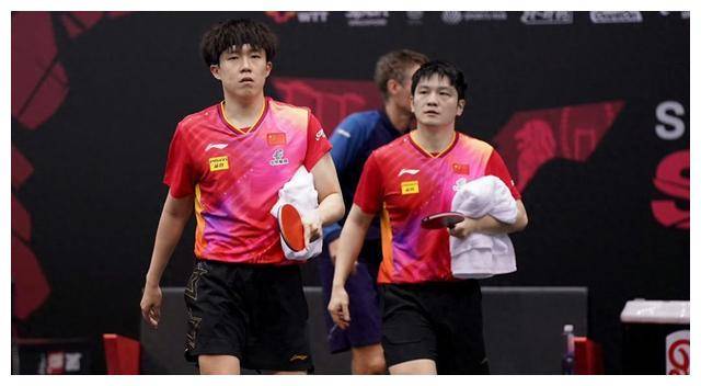 原创靖昆楚钦双打对决强势战中谁能笑到最后再现传奇