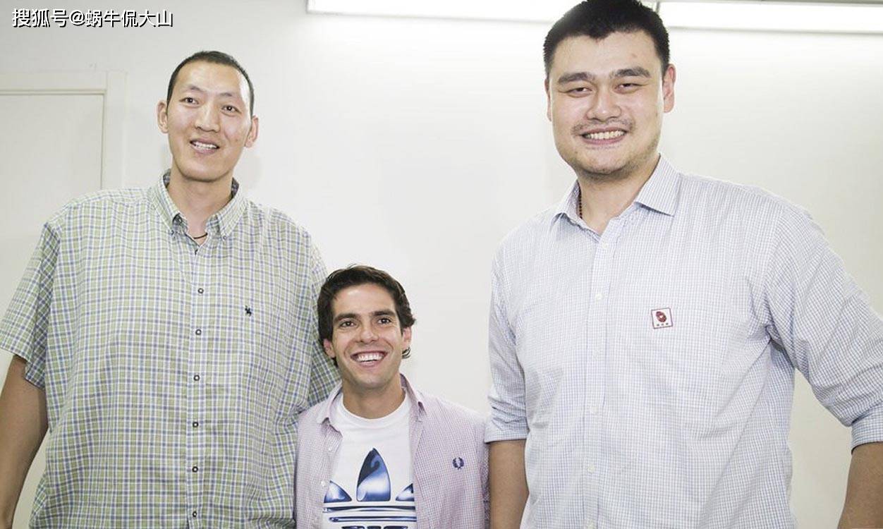 cba最高的球员,因表现太差被队友打出血,和娇妻相差49厘米_孙明明