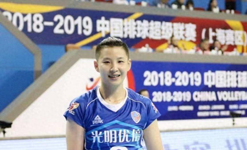 39岁接应加入教练组,入选过蔡斌国家队,曾是世界杯季军_中国女排_张雷