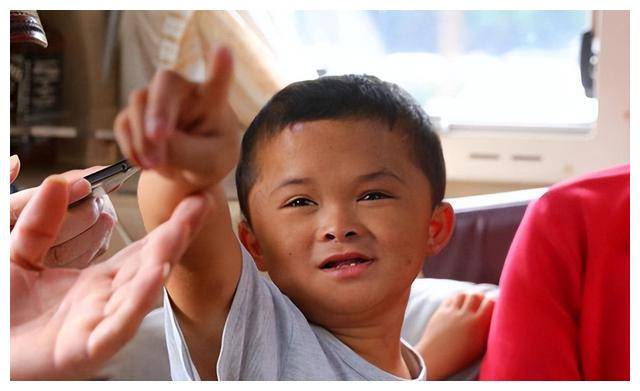 "小马云":17岁,再现光芒,重振风采,让人动容_范小勤_网络_大佬